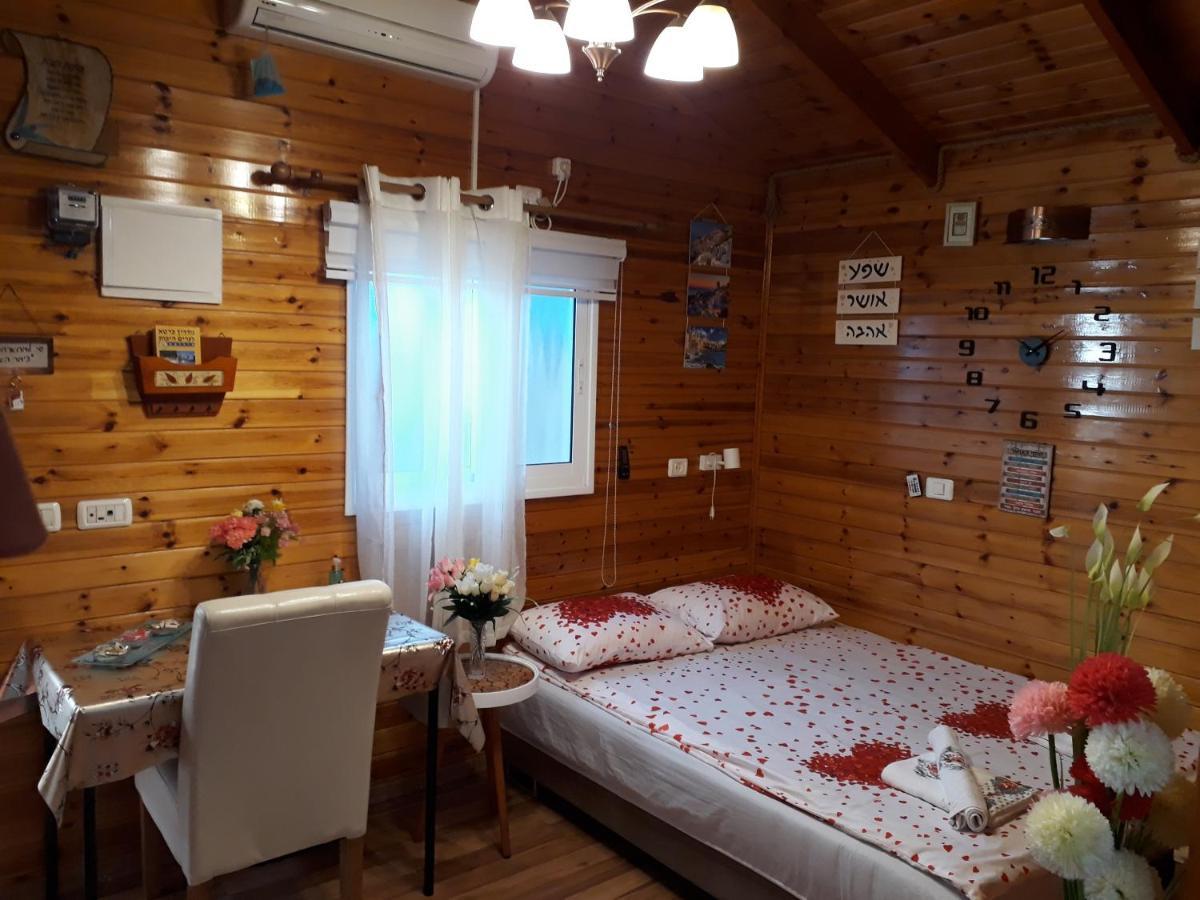 Апартаменти Happiness Zimmer צימר האושר - גם לציבור הדתי Нагарія Екстер'єр фото